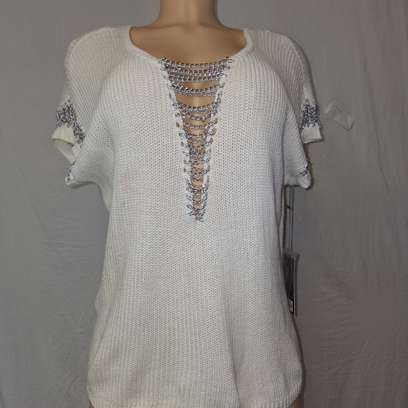 Jennifer Lopez Cream White Knit Blouse with Silver Chain Accents Size XL - Picture 3 of 16